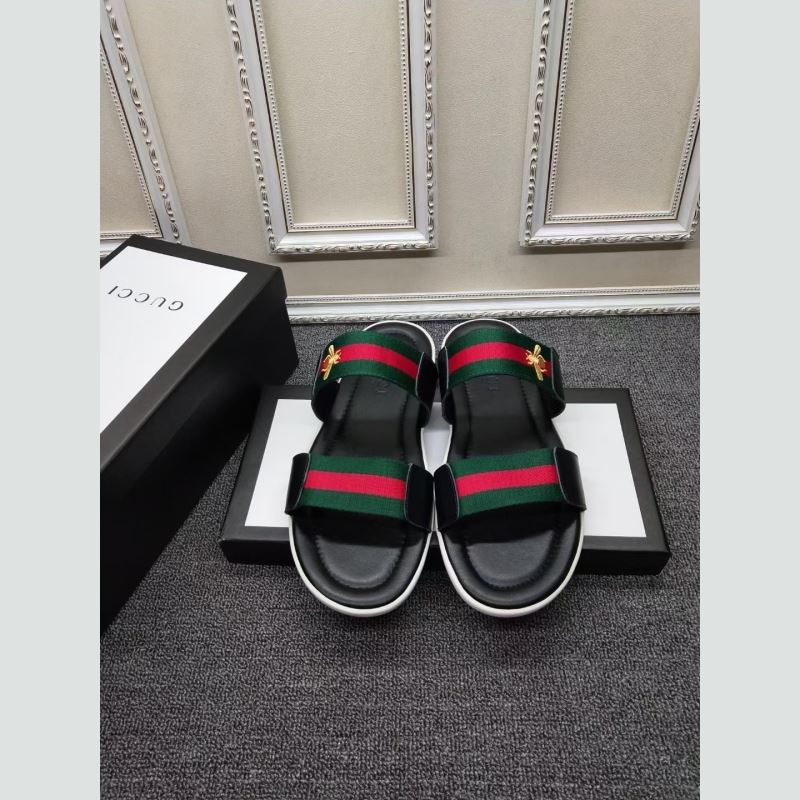 G*u*i slippers